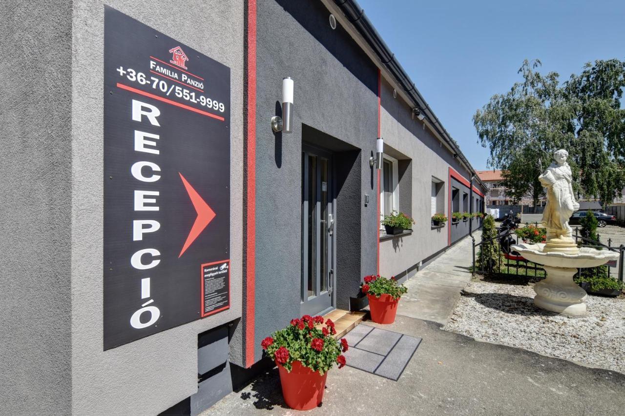 Familia Panzio & Apartmanhaz Gyor Exterior photo