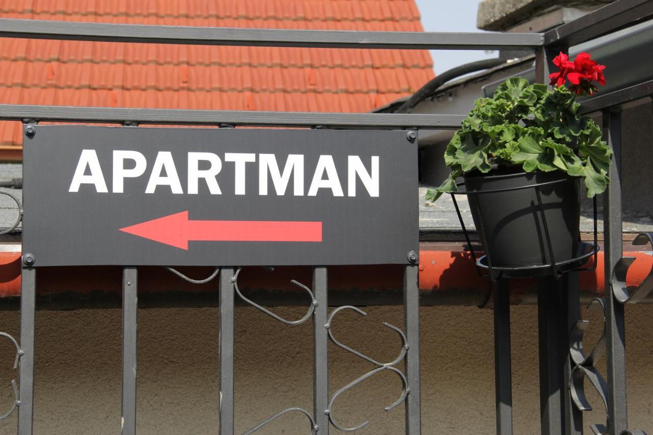 Familia Panzio & Apartmanhaz Gyor Exterior photo