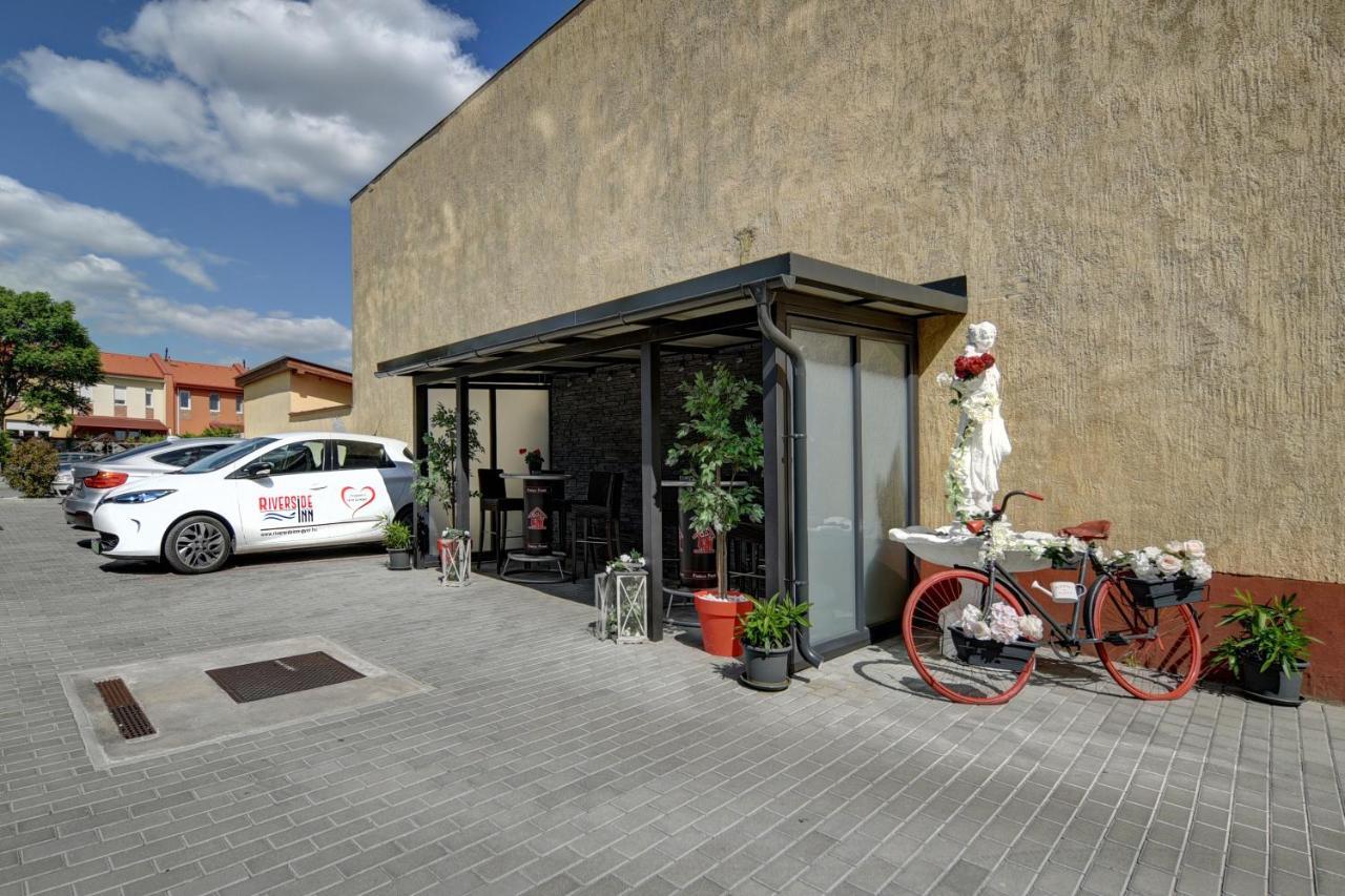 Familia Panzio & Apartmanhaz Gyor Exterior photo
